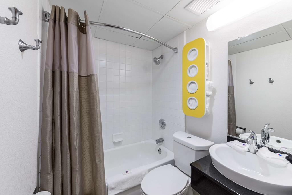 Motel 6-Warminster, Pa Экстерьер фото